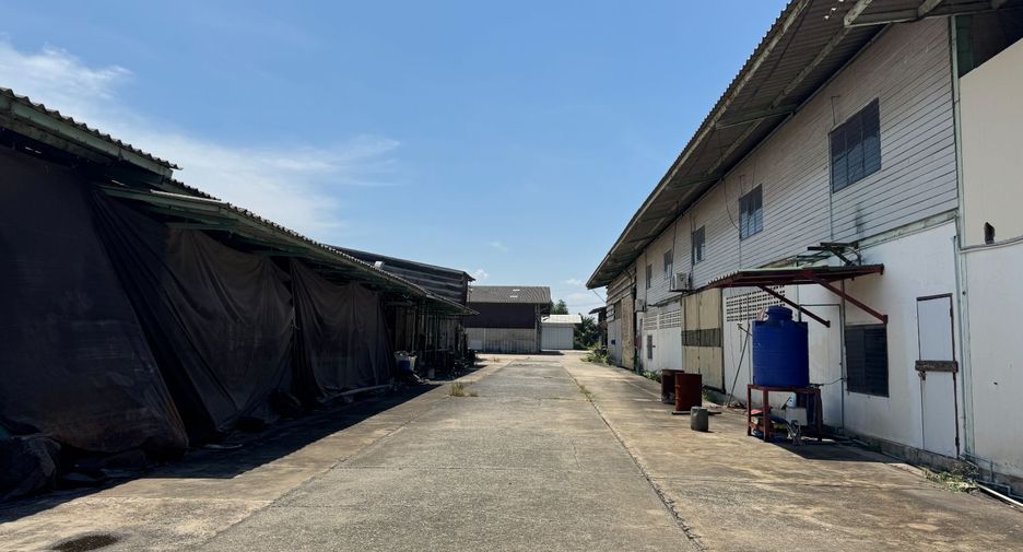 À louer et à vendre entrepôt à Mueang Samut Prakan, Samut Prakan
