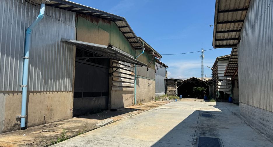 À louer et à vendre entrepôt à Mueang Samut Prakan, Samut Prakan