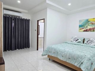 Reihenhaus zur Miete mit 2 Zimmer in Bang Lamung, Chonburi
