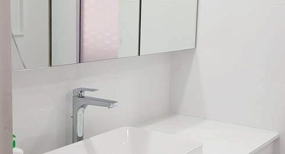 For sale 2 bedrooms condo in Khlong Toei, Bangkok