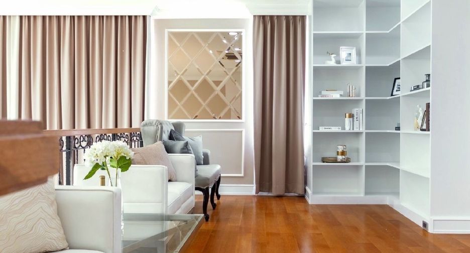 For rent and for sale 3 bedrooms townhouse in Watthana, Bangkok