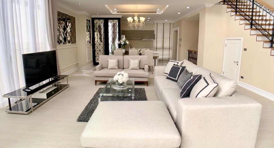 For rent and for sale 3 bedrooms townhouse in Watthana, Bangkok