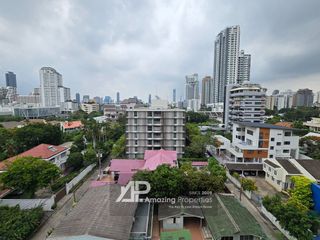 For rent そして for sale 2 Beds condo in Watthana, Bangkok