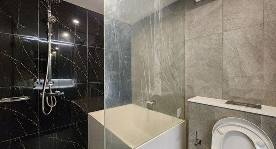 Wohnung zur Miete mit 2 Zimmer in Huai Khwang, Bangkok