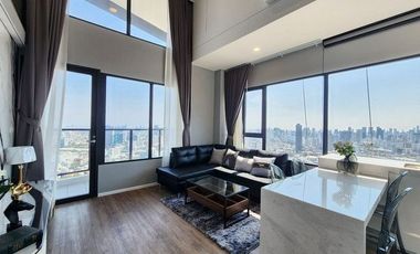À louer 2 chambres condo à Huai Khwang, Bangkok