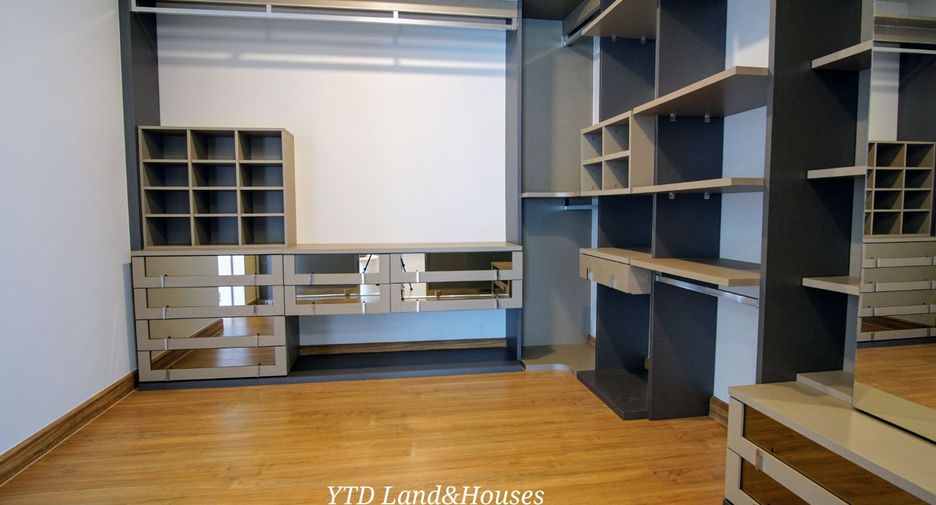 For rent 4 bedrooms house in Bang Phli, Samut Prakan