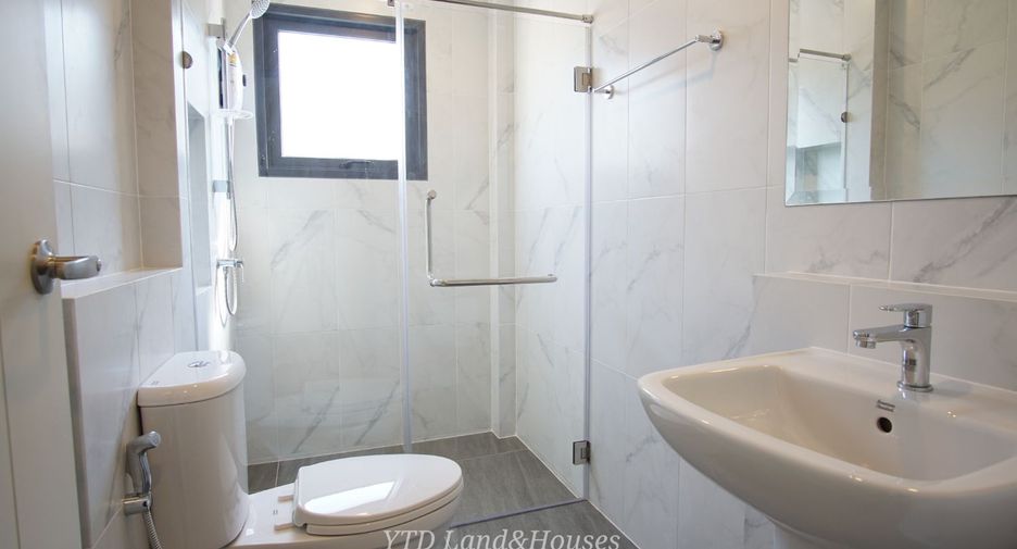 For rent 4 bedrooms house in Bang Phli, Samut Prakan