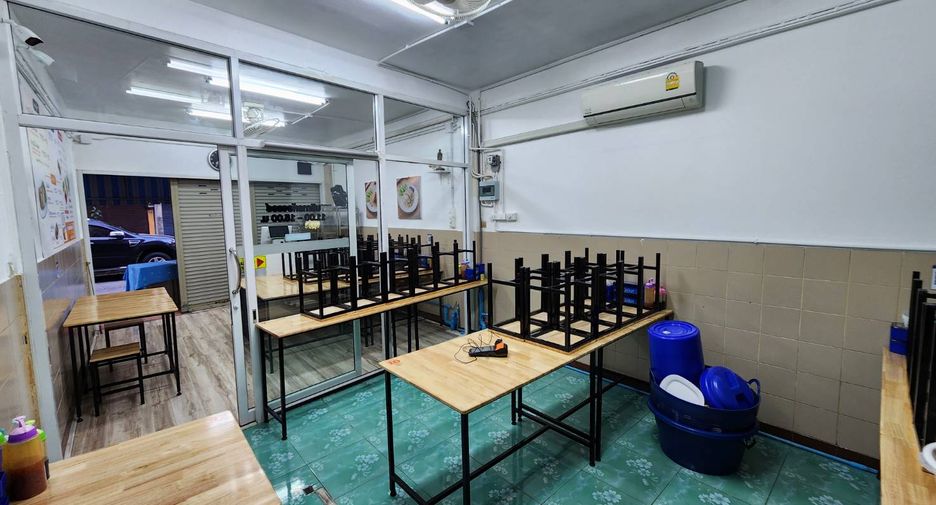 For sale retail Space in Bang Rak, Bangkok