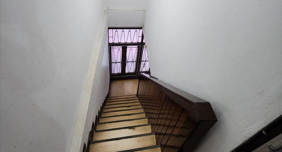 For sale retail Space in Bang Rak, Bangkok