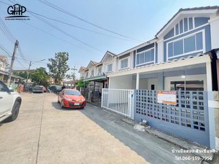 For sale 3 bed townhouse in Lam Luk Ka, Pathum Thani
