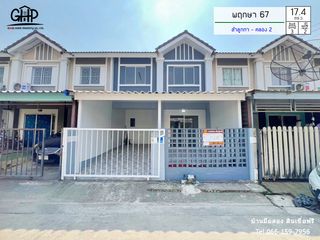 For sale 3 bed townhouse in Lam Luk Ka, Pathum Thani