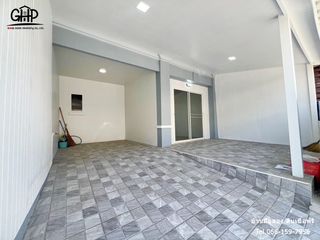 For sale 3 bed townhouse in Lam Luk Ka, Pathum Thani