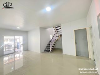 For sale 3 bed townhouse in Lam Luk Ka, Pathum Thani