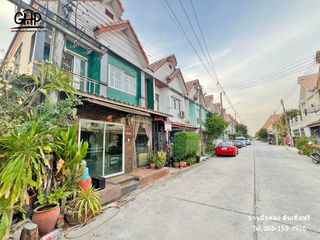 For sale 3 bed townhouse in Thanyaburi, Pathum Thani