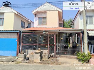 For sale 2 bed townhouse in Mueang Lop Buri, Lopburi