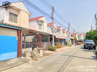 For sale 2 bed townhouse in Mueang Lop Buri, Lopburi