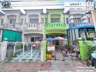 For sale 3 bed townhouse in Lam Luk Ka, Pathum Thani