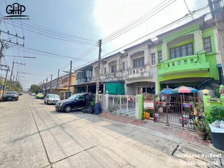 For sale 3 bed townhouse in Lam Luk Ka, Pathum Thani