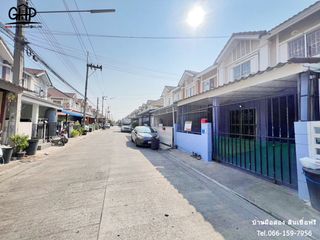 For sale 3 bed townhouse in Khlong Luang, Pathum Thani
