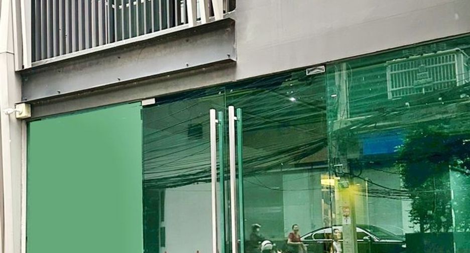 For rent retail Space in Khlong Toei, Bangkok