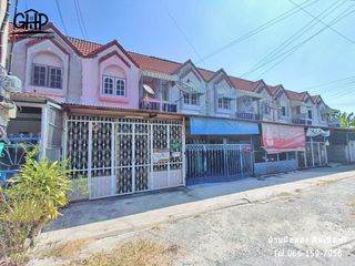 For sale 2 bed townhouse in Mueang Suphanburi, Suphan Buri