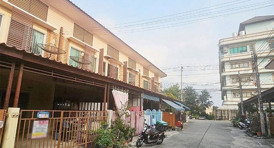For sale 2 bedrooms townhouse in Bang Bua Thong, Nonthaburi