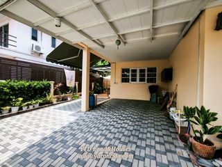 For rent and for sale 3 bed house in Prawet, Bangkok