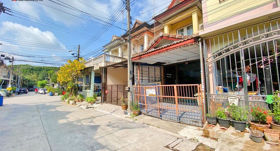 For sale 2 bed townhouse in Krathum Baen, Samut Sakhon