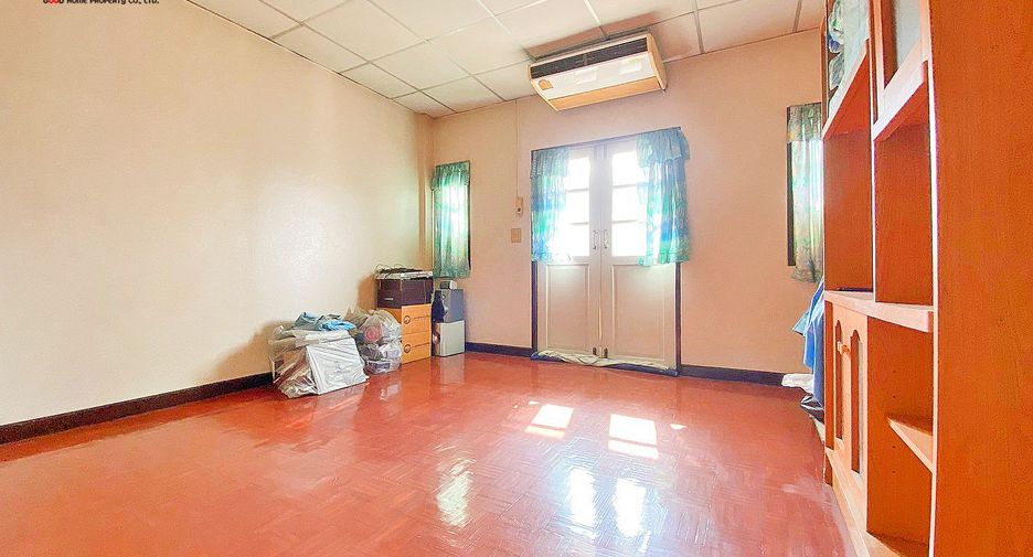For sale 2 bed townhouse in Krathum Baen, Samut Sakhon