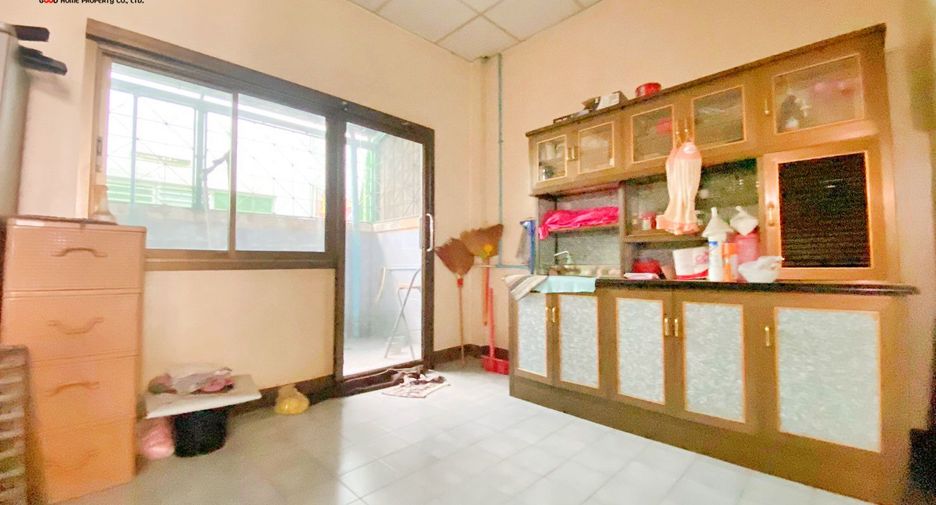 For sale 2 bed townhouse in Krathum Baen, Samut Sakhon