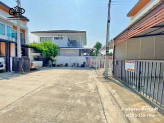 For sale 3 Beds townhouse in Mueang Nakhon Pathom, Nakhon Pathom
