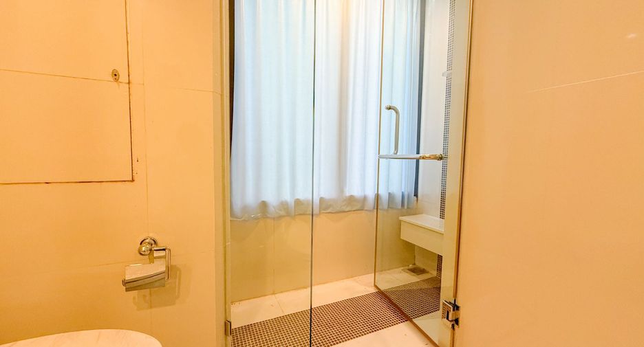 For sale 2 bedrooms condo in Sathon, Bangkok