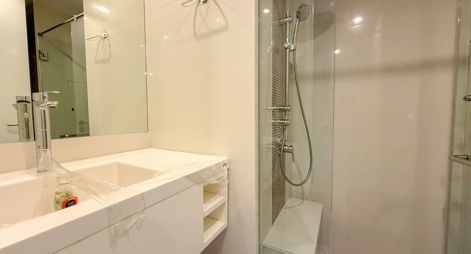 For sale 2 bedrooms condo in Sathon, Bangkok