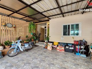 For sale 4 bed townhouse in Lam Luk Ka, Pathum Thani