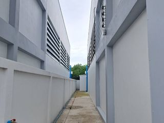 For rent and for sale 4 bed warehouse in Krathum Baen, Samut Sakhon