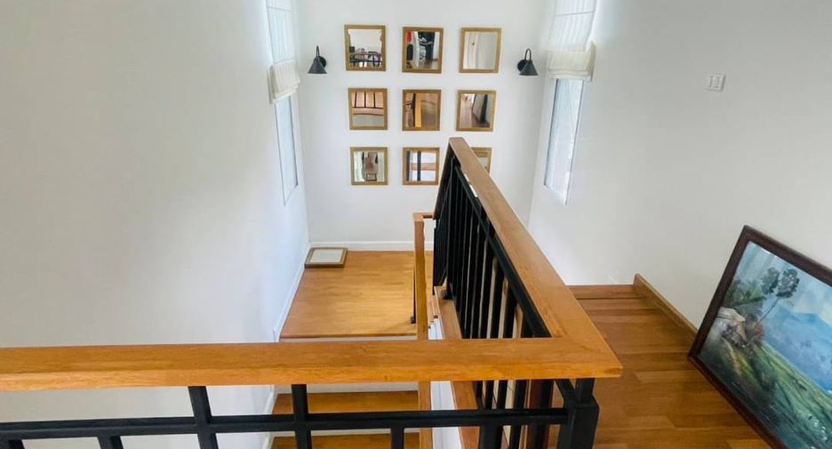 For rent 4 bedrooms house in Mueang Chiang Mai, Chiang Mai