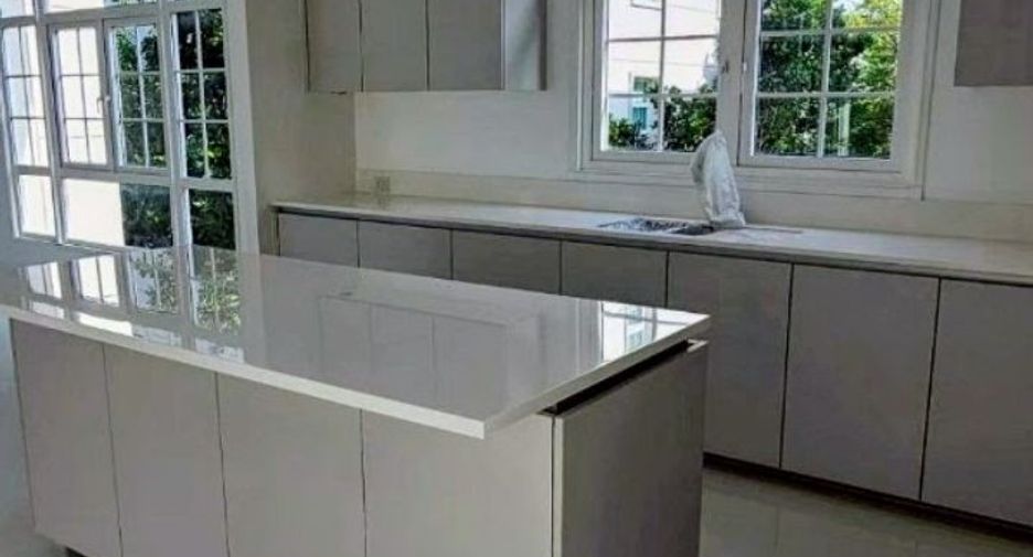 For sale 3 bedrooms house in Bueng Kum, Bangkok