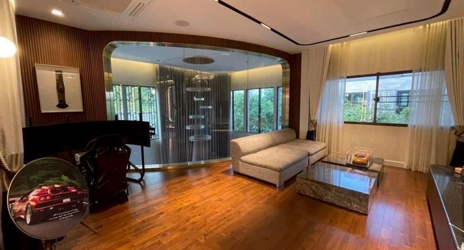 Casa en venta de 5 habitaciones en Saphan Sung, Bangkok