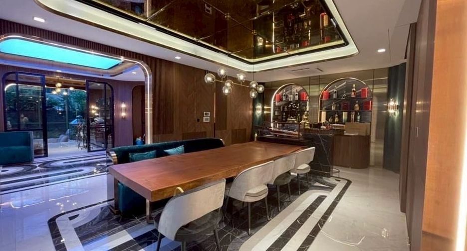 Casa en venta de 5 habitaciones en Saphan Sung, Bangkok