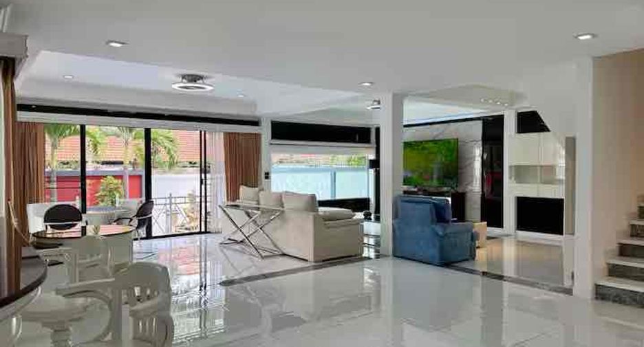 For rent 4 ベッドルーム villa in Bang Lamung, Chonburi