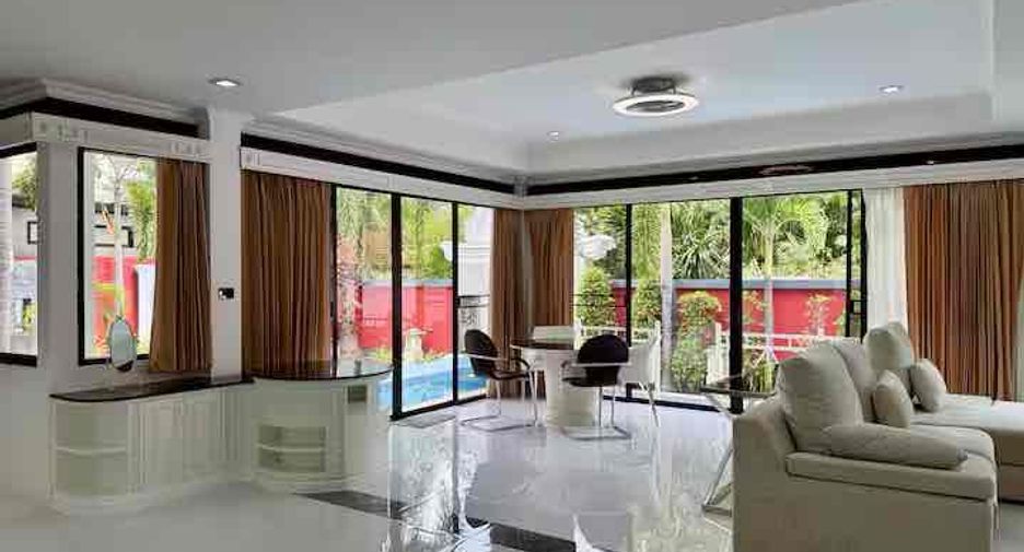 For rent 4 ベッドルーム villa in Bang Lamung, Chonburi