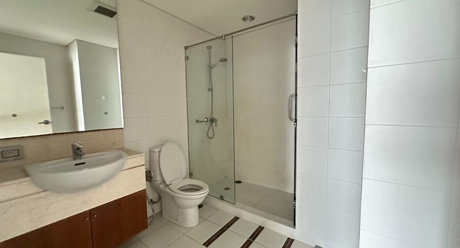 For sale 2 Beds condo in Khlong Toei, Bangkok