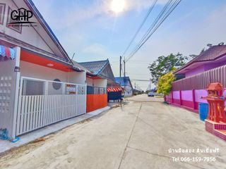 For sale 2 bed townhouse in Mueang Suphanburi, Suphan Buri