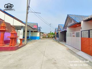 For sale 2 bed townhouse in Mueang Suphanburi, Suphan Buri