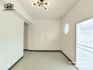 For sale 2 bed townhouse in Mueang Suphanburi, Suphan Buri
