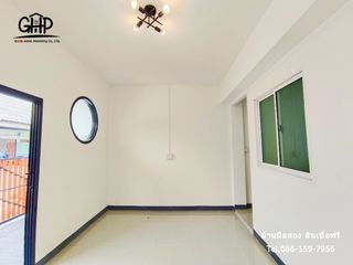 For sale 2 bed townhouse in Mueang Suphanburi, Suphan Buri