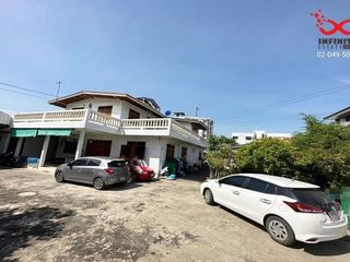 For sale 8 Beds house in Din Daeng, Bangkok