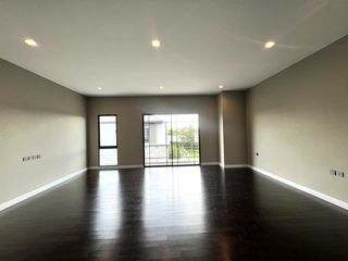 For sale 4 bedrooms house in Khan Na Yao, Bangkok
