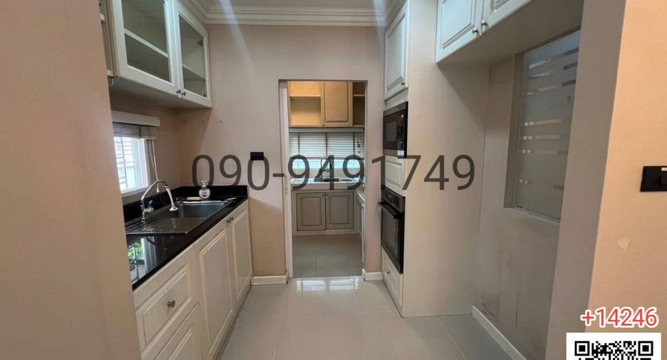 For rent 4 bedrooms house in Khlong Sam Wa, Bangkok