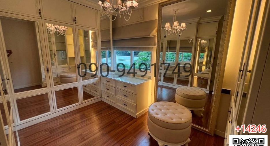 For rent 4 bedrooms house in Khlong Sam Wa, Bangkok